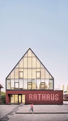 Neues Rathaus Ostbevern, Frontansicht mit Haupteingang
