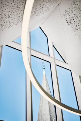 Neues Rathaus Ostbevern, Konferenzraum, vollverglaste Giebelseite