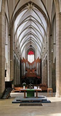 Salvatorkirche Duisburg Blick in den Kirchenraum Richtung Eingang