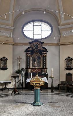 Taufbecken in der Abteikirche