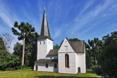 Ev. Kreuzkirche Bergneustadt-Wiedenest, Südansicht
