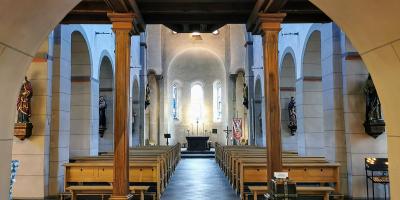 Innenraum mit Blick zum Chor nach Osten