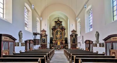 Klosterkirche Werne, Kircheninnenraum mit Blick zum Altar