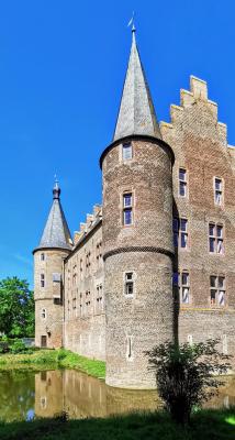 Burg Konradsheim, Eckansicht