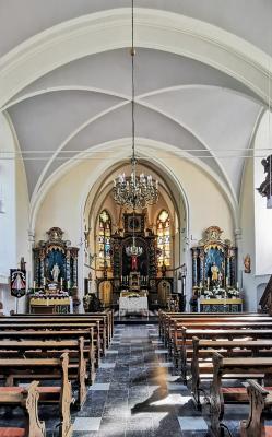 Blick nach Osten zu den Altären