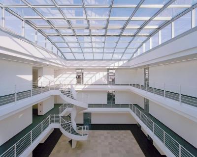 Atrium van Laak Verwaltungs- und Logistikzentrum