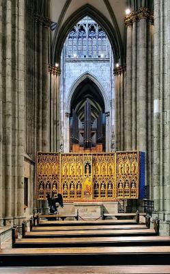 Gotischer Klarenaltar im Kölner Dom