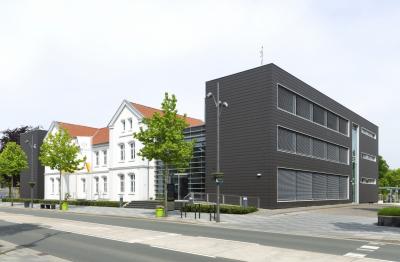 Rathaus Verl mit Anbau