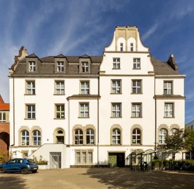 Altes Rathaus Gladbeck, Südfassade