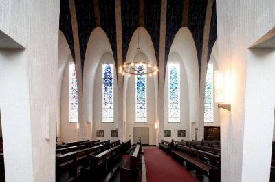 Seitliche Arkadengänge der Heilig-Kreuz-Kirche vor dem Umbau
