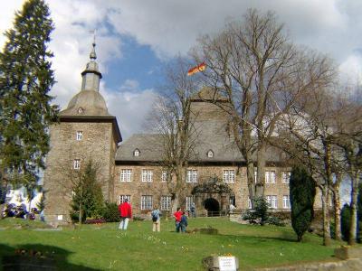 Feste an der Burg Schnellenberg