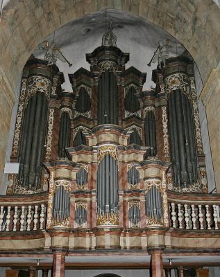 Blick auf die Orgel