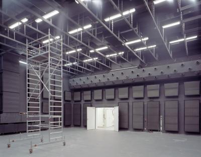 Zweigeschossiges Studio im südlichen Gebäude