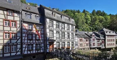 Fachwerkhäuser an der Rur in Monschau