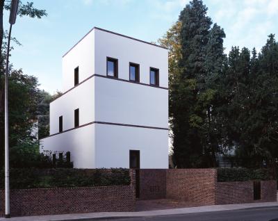 Haus Hundertacht Bonn, Straßenperspektive