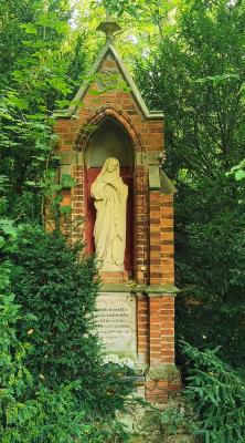Bildstock mit Madonnenfigur aus dem 19. Jh.