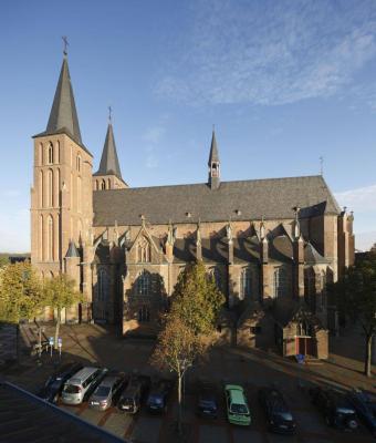 Südansicht St. Mariä Himmelfahrt