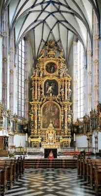 Altarbereich im Chor von St. Mariä Himmelfahrt Köln