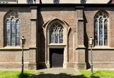 Fassade Pfarrkirche St. Peter in Rheinberg
