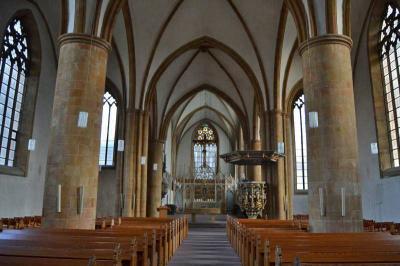 Langhaus mit Blick in den Chor