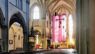 Kirchenraum, Blick Richtung Chor