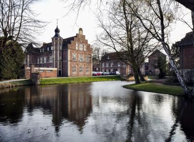 Neue Vorburg am Wassergraben