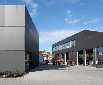 Hofsituation Feuerwehrgerätehaus mit Rettungswache in Verl