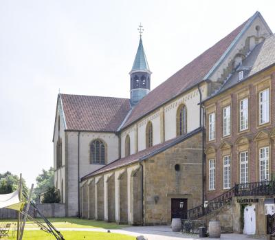 Ehem. Klosterkirche Marienfeld, Nordfassade