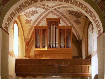 Blick zur Orgelempore