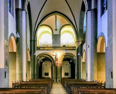 Kircheninnenraum, Blick nach Westen