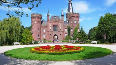 Schloss Moyland mit Kutschenrondell