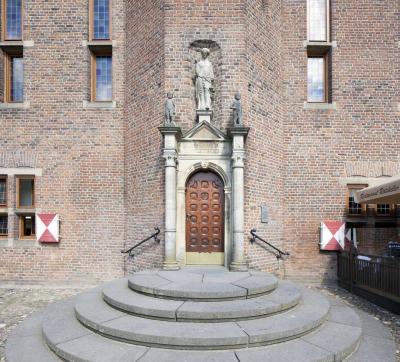 Sandsteinportal