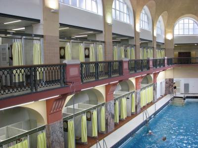 Blick in die Große Schwimmhalle
