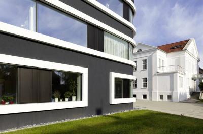 Neubau Stadtwerke Lemgo und historische Villa