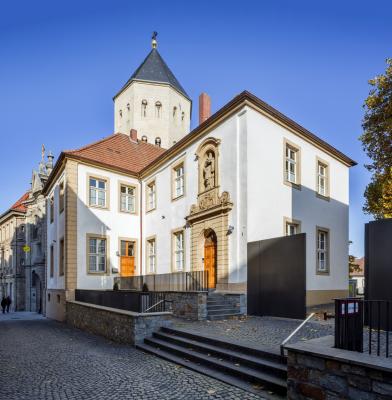 Gaukirche St. Ulrich, aus der Straße Grube gesehen
