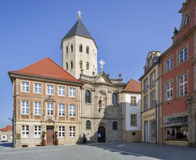 Gaukirche St. Ulrich mit Barockfassade