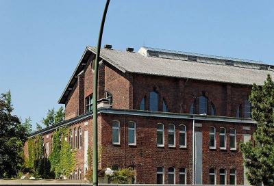 Außenansicht Münsterbad Düsseldorf von Osten
