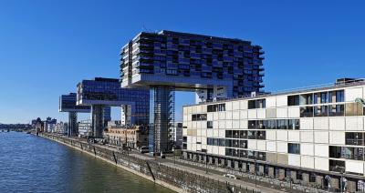 Kranhäuser Rheinansicht