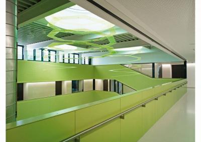 Blick vom Obergeschoss in das Forum