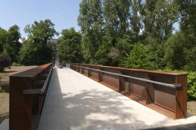 Wupperbrücke mit Stahlprofilen