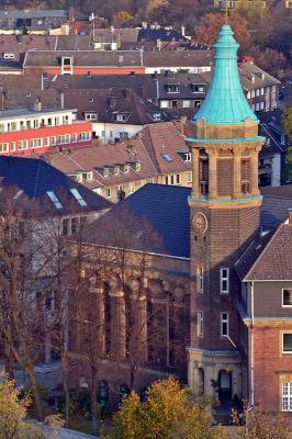 Blick von oben auf die Altkatholische Friedenskirche