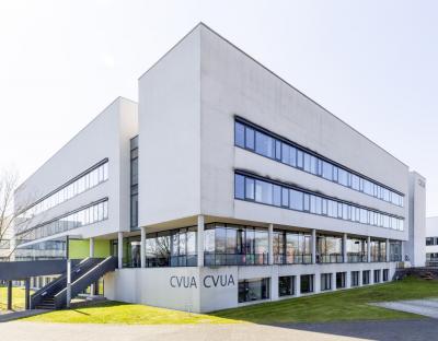 Eingangsbereich mit Brücke, CVUA-MEL Münster