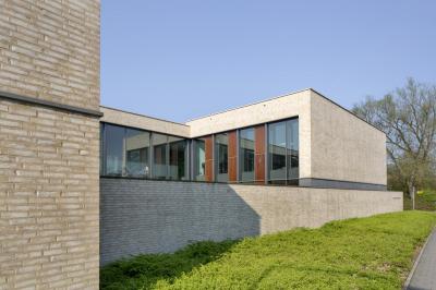 Straßenfassade der Domsingschule Münster