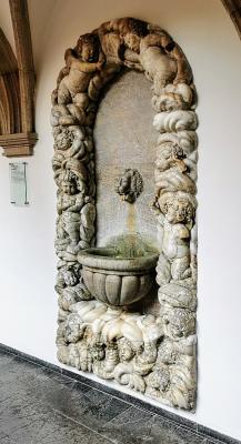 Petersbrunnen im Löwenhof