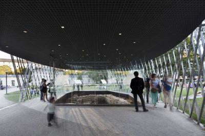 Innenansicht Archäologische Vitrine