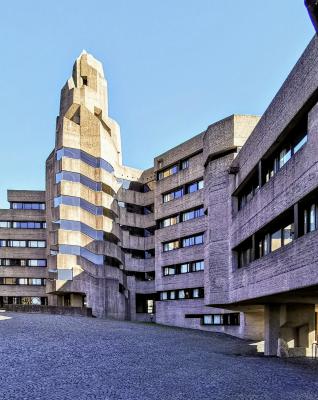 Neubau des Rathauses Bensberg mit neuem Turm