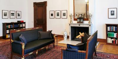  Kaminzimmer der Villa 