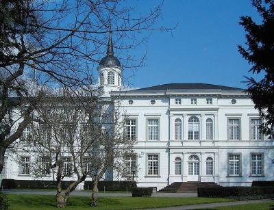 Straßenseitige Ansicht Palais Schaumburg