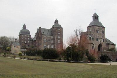 Gesamtansicht Schloss Myllendonk