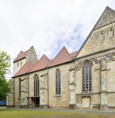 Seitenschiff mit Einzelgiebeln